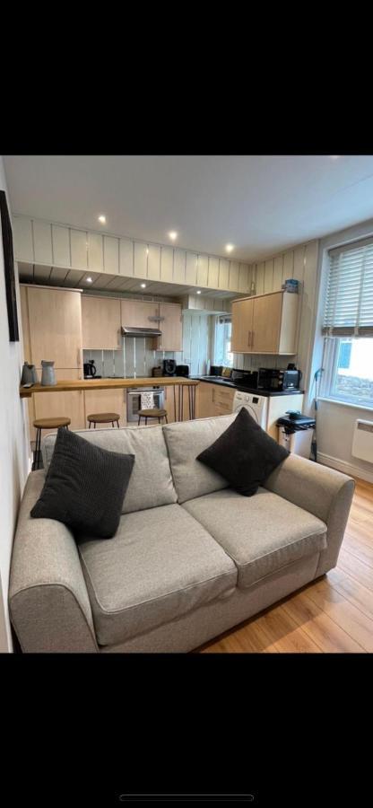 One Bedroom Apartment In The Centre Of Λαντούντνο Εξωτερικό φωτογραφία
