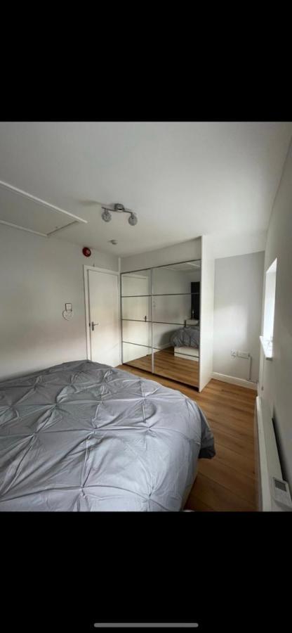 One Bedroom Apartment In The Centre Of Λαντούντνο Εξωτερικό φωτογραφία