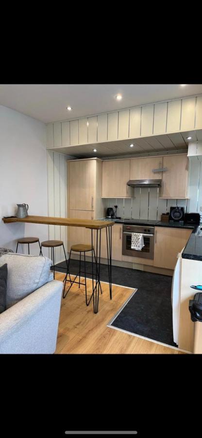 One Bedroom Apartment In The Centre Of Λαντούντνο Εξωτερικό φωτογραφία